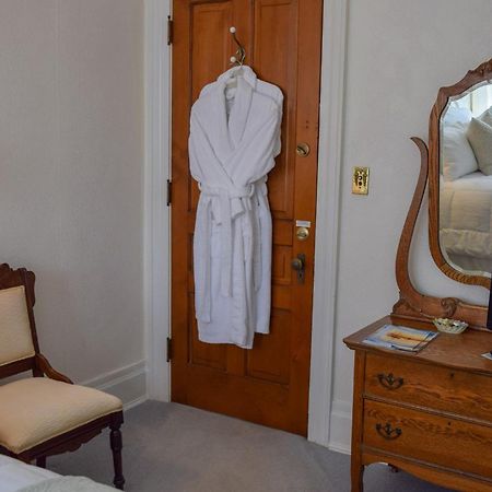 The Lamplighter Bed & Breakfast Of Ludington Eksteriør billede