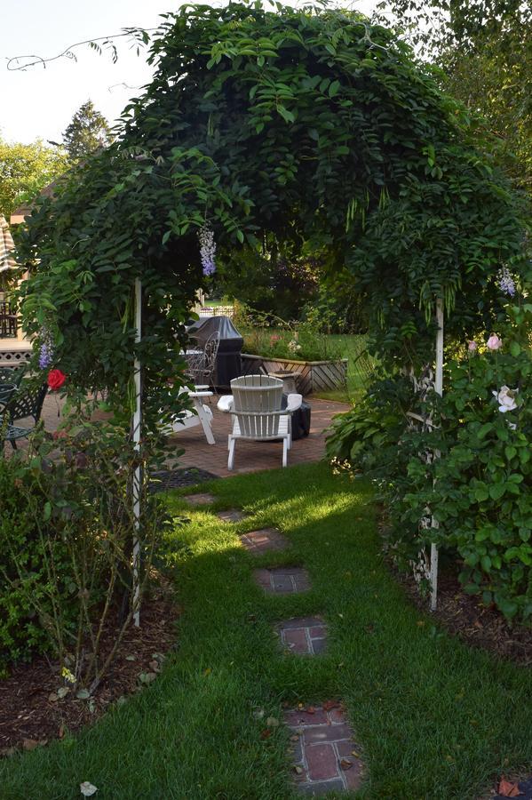 The Lamplighter Bed & Breakfast Of Ludington Eksteriør billede