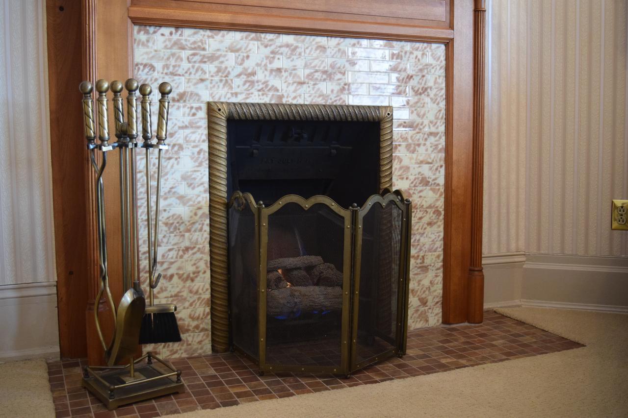 The Lamplighter Bed & Breakfast Of Ludington Eksteriør billede