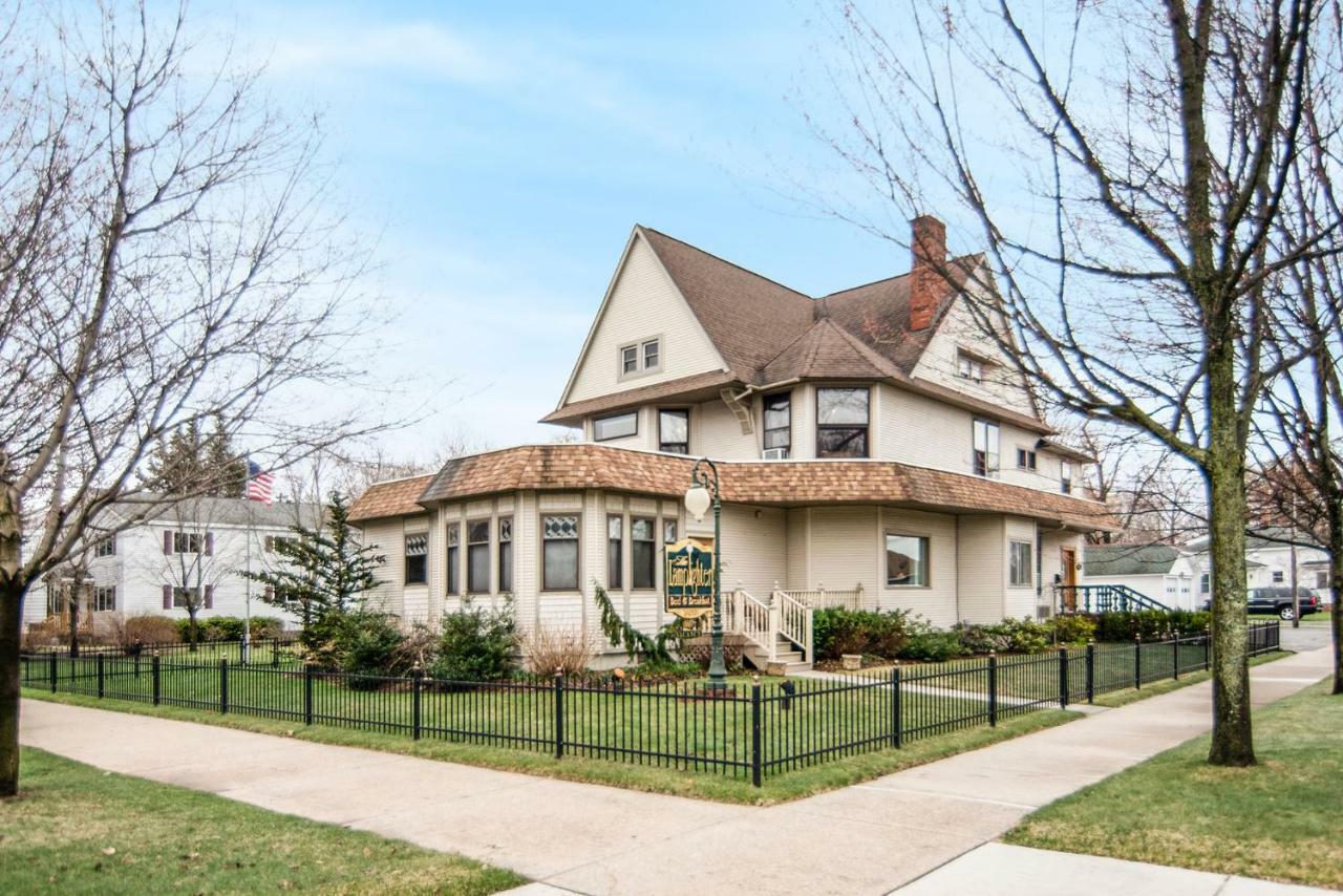 The Lamplighter Bed & Breakfast Of Ludington Eksteriør billede